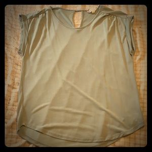 Women’s short sleeve blouse
